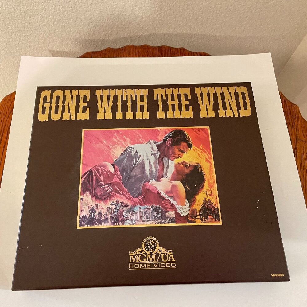 "GONE WITH THE WIND" Movie - Gift Box Set - 2 VHS Tapes - 1988